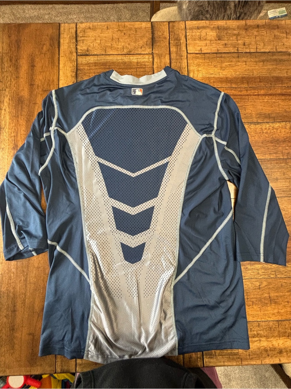 Nike Detroit Tigers Hypercool Navy Athletic Performance 3/4 Shirt - Picture 4 of 4